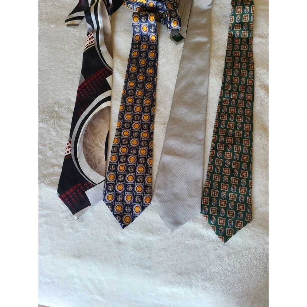 lot of 4 mens silk ties assorted brands and prints